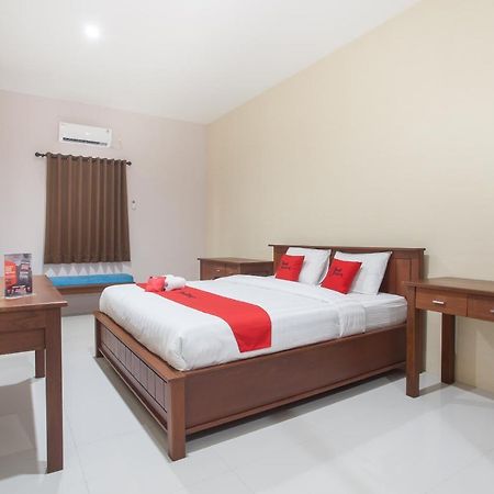 Reddoorz Near Universitas Wijaya Kusuma Surabaya Kültér fotó