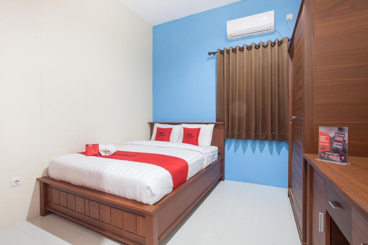 Reddoorz Near Universitas Wijaya Kusuma Surabaya Kültér fotó