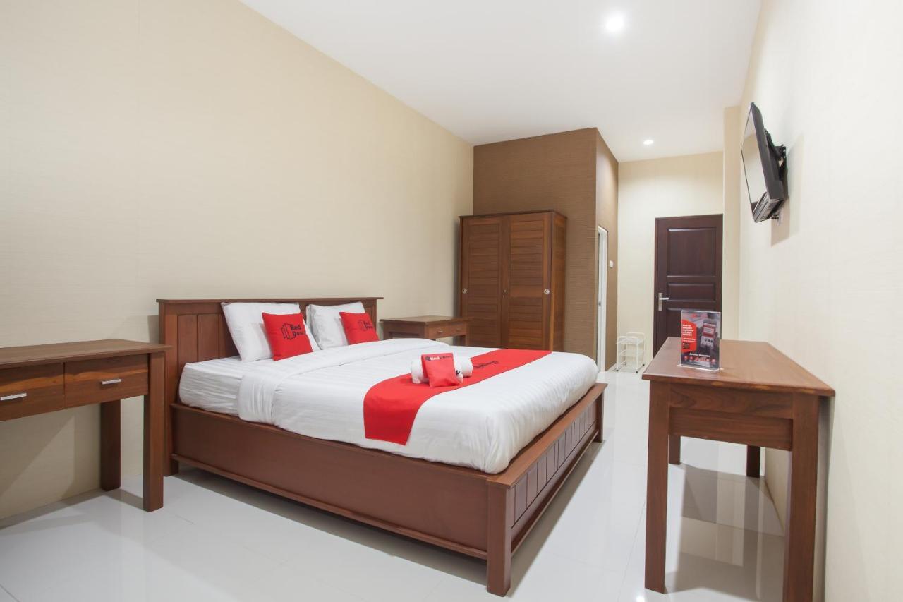 Reddoorz Near Universitas Wijaya Kusuma Surabaya Kültér fotó