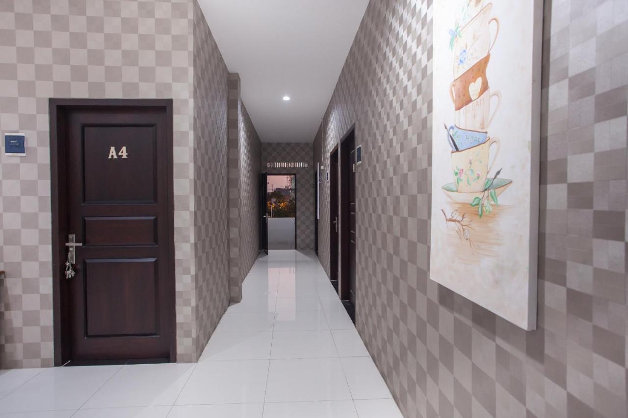 Reddoorz Near Universitas Wijaya Kusuma Surabaya Kültér fotó